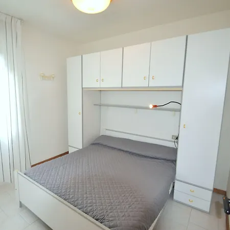 Beachfront Cozy Flat 1-bedroom With Balcony Daire