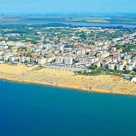 Beachfront Cozy Flat 1-bedroom With Balcony Daire