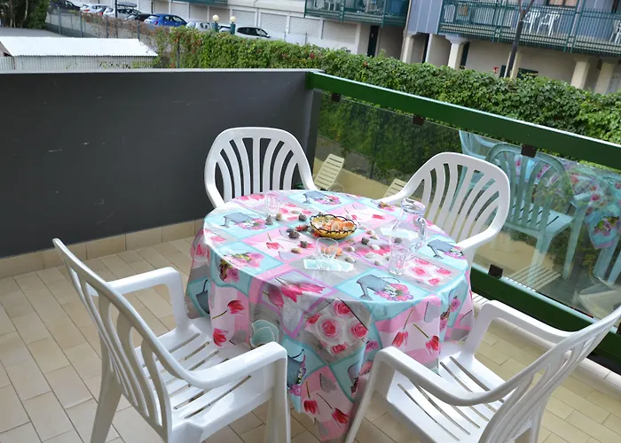 Beachfront Cozy Flat 1-bedroom With Balcony Bibione